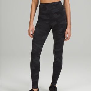 Lululemon Base Pace HR 28”